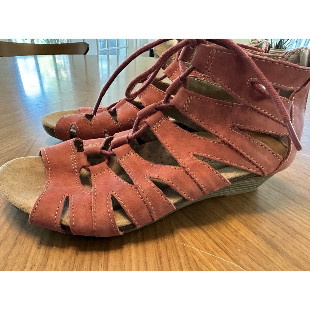 Earth Origins Shoes Women's Size 9M Red Leather Harley Gladiator Wedge Sandals - Picture 12 of 14